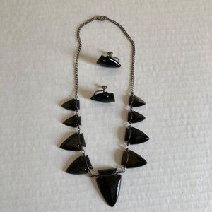 Vintage Jewelry Set Lucite Arrowhead Necklace And Screw On Earring